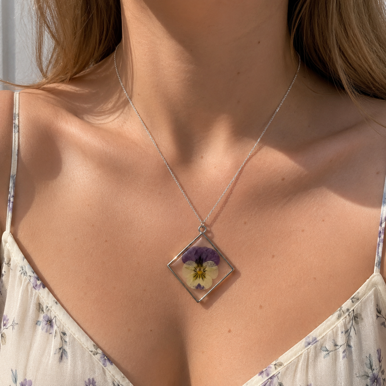 Pressed Violet Necklace | Real Flower in Diamond Pendant